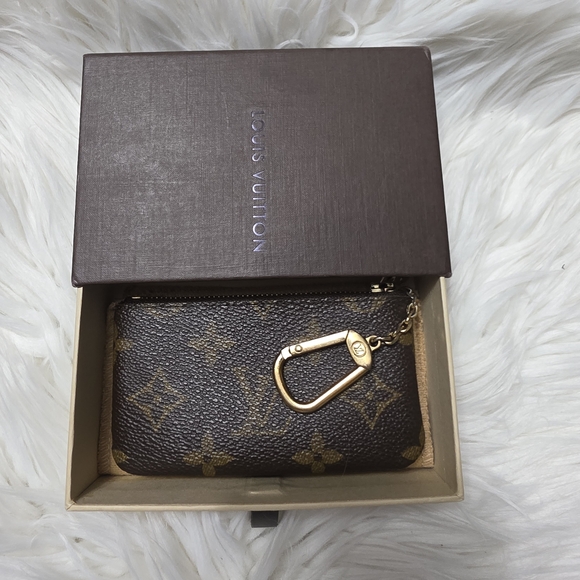 Louis Vuitton Monogram Key Pouch - Picture 3 of 8